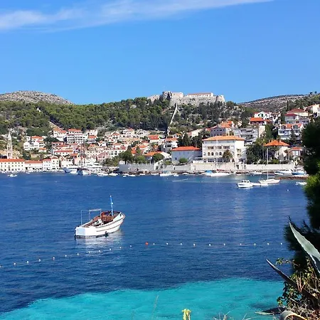 Guest house Studio Hvar 11589c 3*